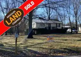 25900 Macks Camp Avenue, Warsaw, Missouri 65355, 3 Bedrooms Bedrooms, ,2 BathroomsBathrooms,Hobby Farm,Sold,Macks Camp Avenue,5297