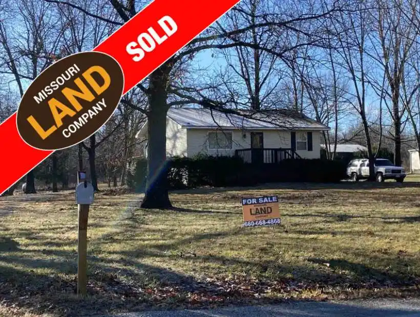 25900 Macks Camp Avenue, Warsaw, Missouri 65355, 3 Bedrooms Bedrooms, ,2 BathroomsBathrooms,Hobby Farm,Sold,Macks Camp Avenue,5297