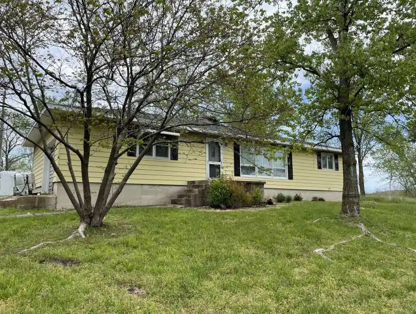 22591 HIghway BB, Warsaw, Missouri 65355, 2 Bedrooms Bedrooms, ,2 BathroomsBathrooms,House with Acreage,Inactive,HIghway BB,5424