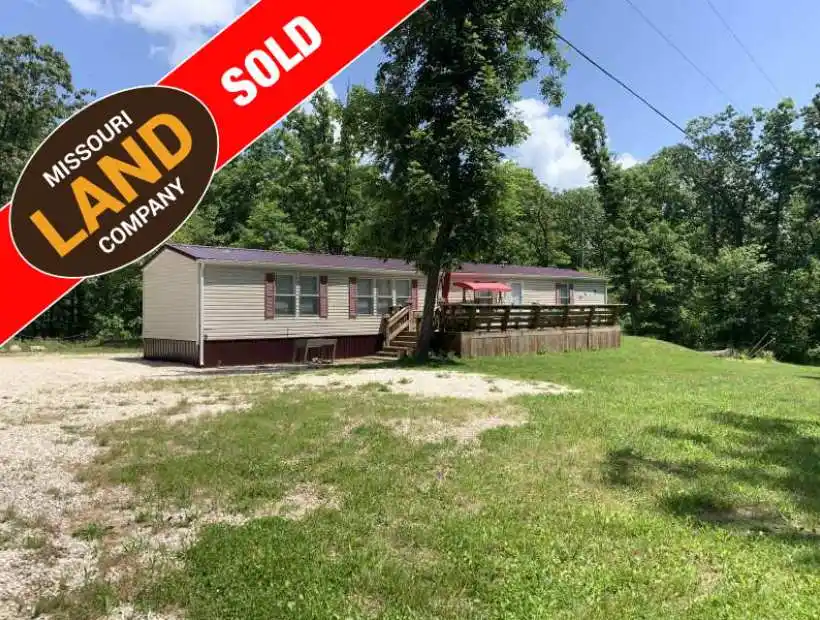 9308 Peter Pan Drive, Versailles, Missouri 65084, 3 Bedrooms Bedrooms, ,2 BathroomsBathrooms,House with Acreage,Sold,Peter Pan Drive,5459