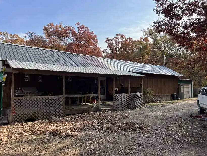 10100 Schick Rd, Stover, Missouri 65078, 3 Bedrooms Bedrooms, ,2 BathroomsBathrooms,House with Acreage,Inactive,Schick Rd,5718