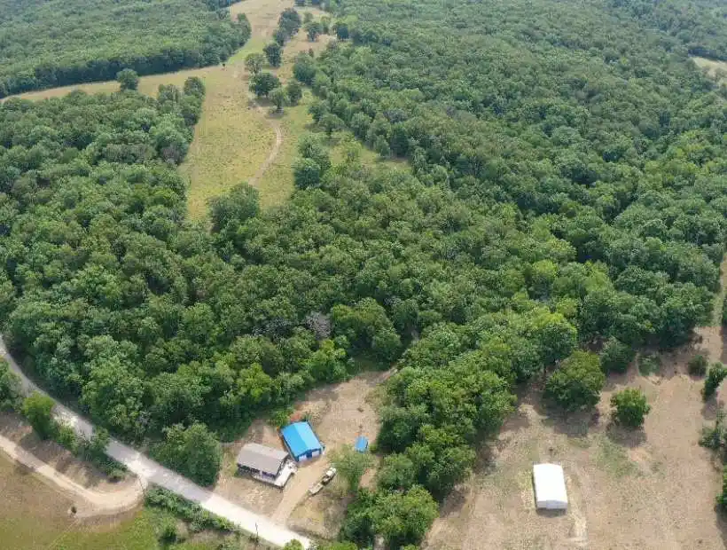 1496 Dority Dr, Edwards, Missouri 65326, 3 Bedrooms Bedrooms, ,2 BathroomsBathrooms,House with Acreage,Inactive,Dority Dr,5789