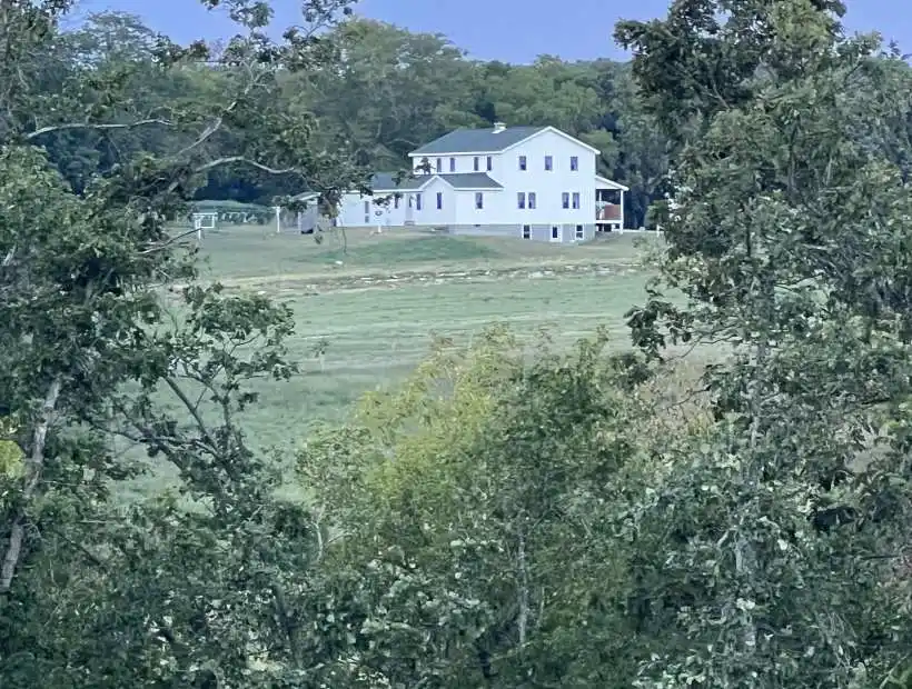 26905 Rockin B, Edwards, Missouri 65326, 6 Bedrooms Bedrooms, ,House with Acreage,Sold,Rockin B,5836