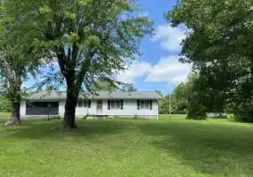 18795 U.S. 63, Rolla, Missouri 65401, 3 Bedrooms Bedrooms, ,1 BathroomBathrooms,House with Acreage,Inactive,U.S. 63,5974