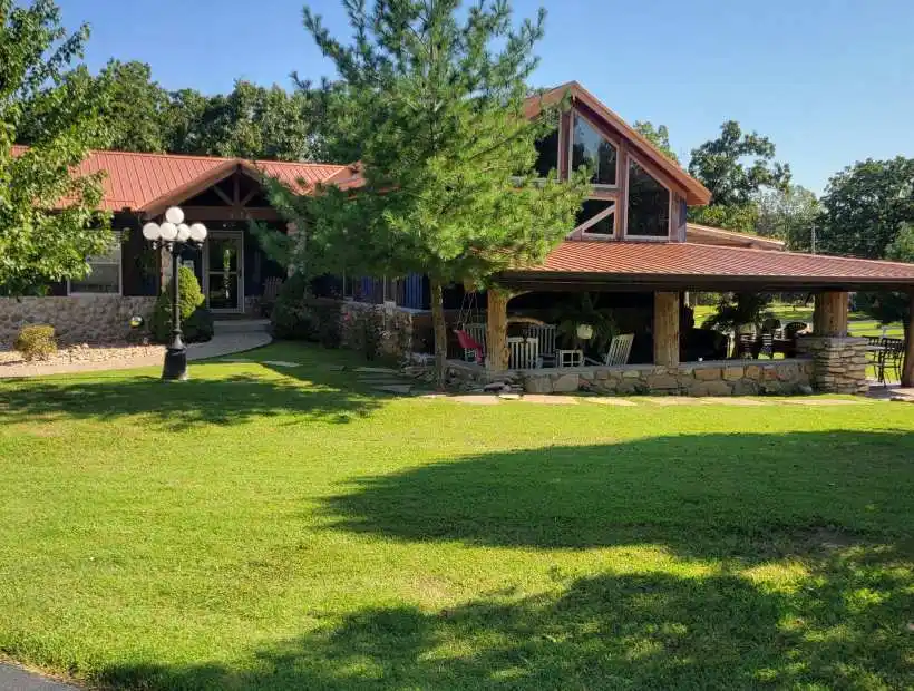 512 Bass Point, Gravois Mills, Missouri 65037, 3 Bedrooms Bedrooms, ,4 BathroomsBathrooms,House with Acreage,Inactive,Bass Point,6008