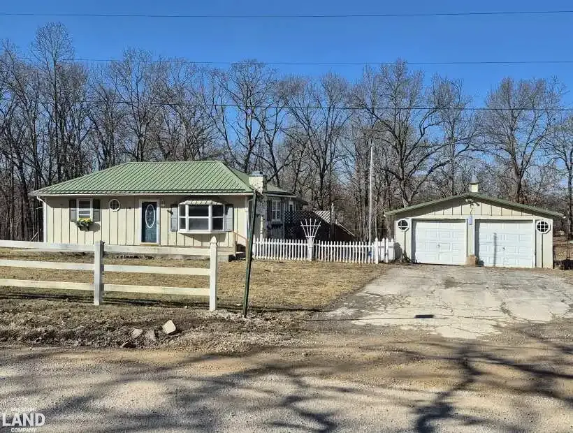 8859 Webb Rd, Versailles, Missouri 65084, 2 Bedrooms Bedrooms, 0 ,1 BathroomBathrooms,House with Acreage,Active,Webb Rd,0,6191