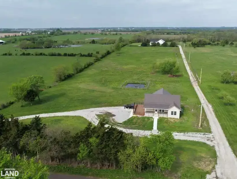 24731 Birdsong Rd, Smithton, Missouri 65350, 4 Bedrooms Bedrooms, 0 ,3 BathroomsBathrooms,House with Acreage,Active,Birdsong Rd,0,6231